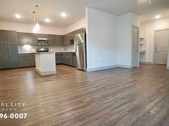 Dining:Kitchen
