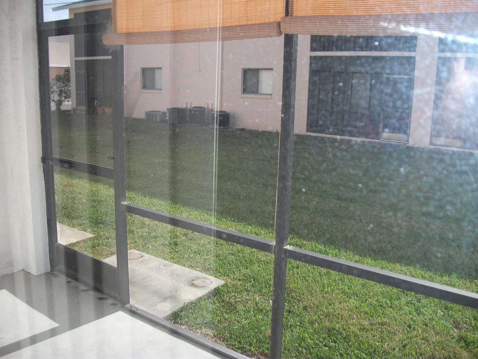 2 bed, 858 sqft, $1,350 — Photo 3