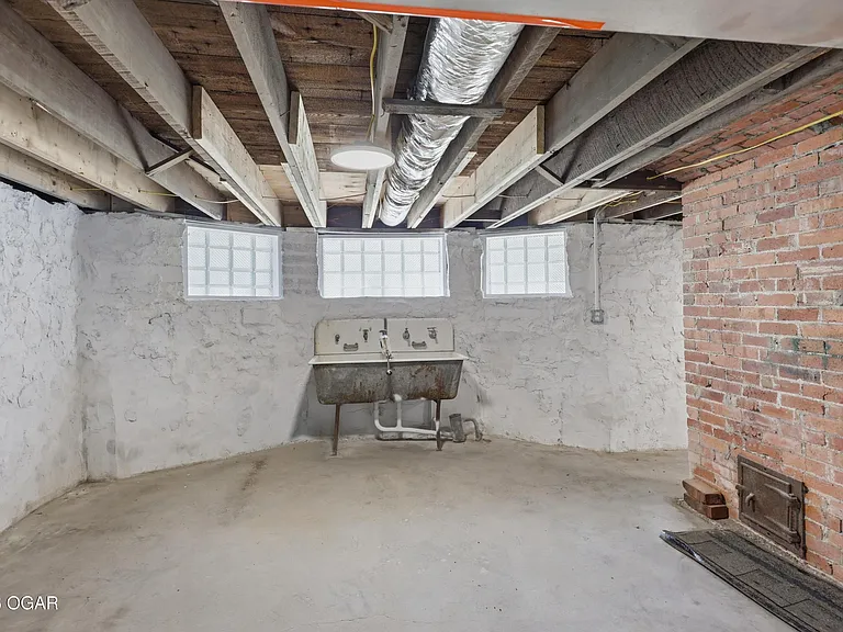 402 N Wall Ave — Photo 64