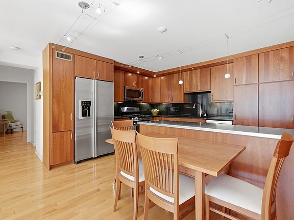 3rd image of 850 N Dewitt Pl APT 9J