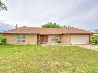 17810 Kings Rd, Shawnee, OK 74801