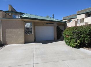 5609 Del Oeste Rd NW, Albuquerque, NM 87105