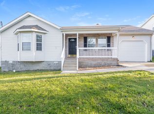 935 Tal Ln, La Vergne, TN 37086