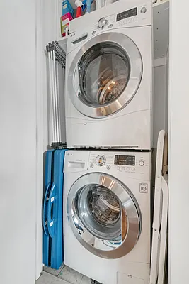 Sold by Nest Seekers International | media 9