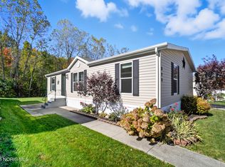 573 Waterview Cir, Lima, OH 45804