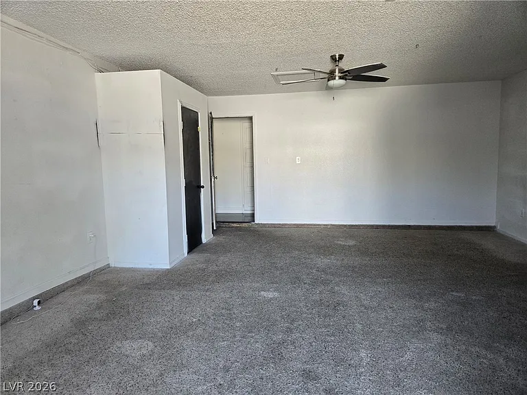 5945 N El Capitan Way — Photo 46