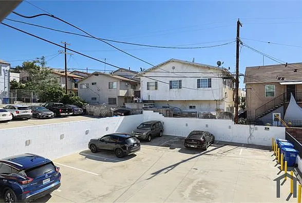 920 Everett St — Photo 25