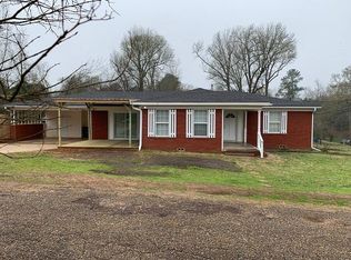 314 E Woodland Rd, Marshall, TX 75672