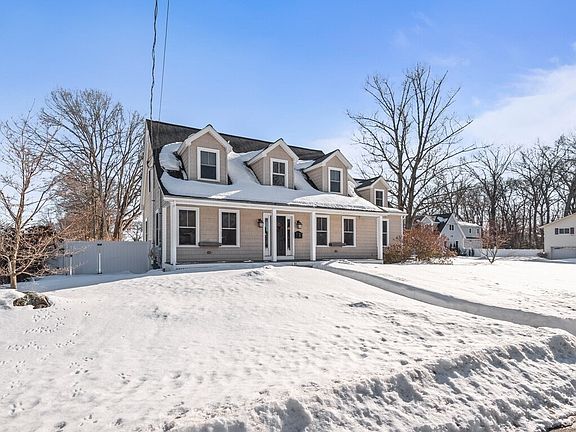 2nd image of 81 Longmeadow Dr