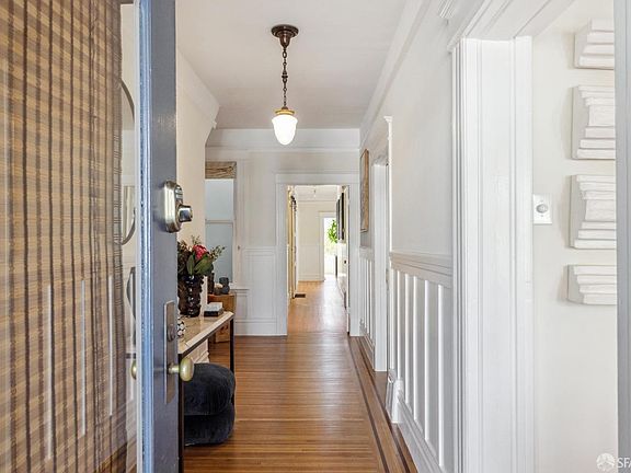 3rd image of 4627 California St