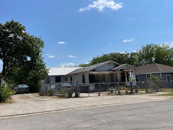 3rd image of 2606 Leal St