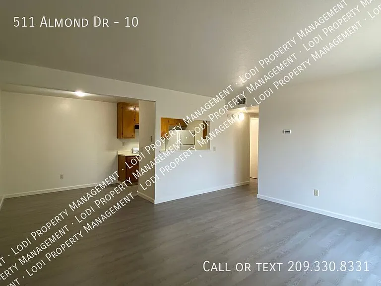 511 Almond Dr #10 — Photo 3