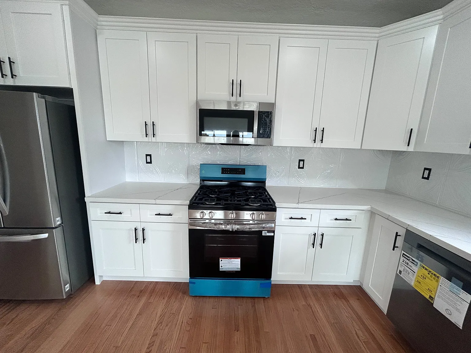 2 bed, 925 sqft, $2,700 — Photo 4