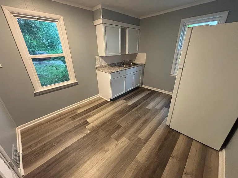 489 Delmar Ave #489 — Photo 4