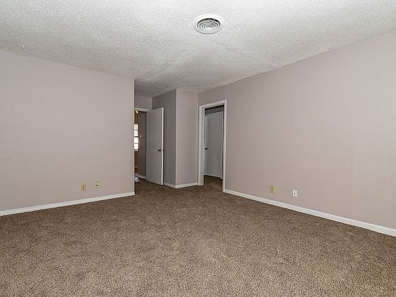 3rd image of 3404 Stanford St APT A