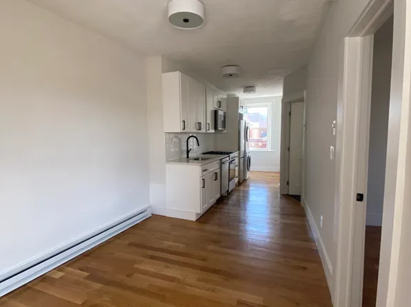 152 Salem St, Boston, MA