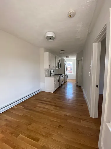 152 Salem St Photo 1