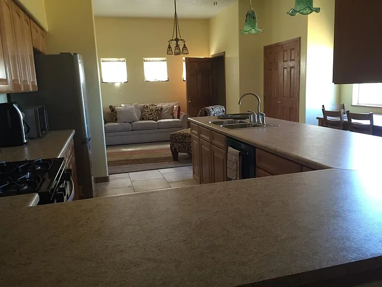 Kitchen dining