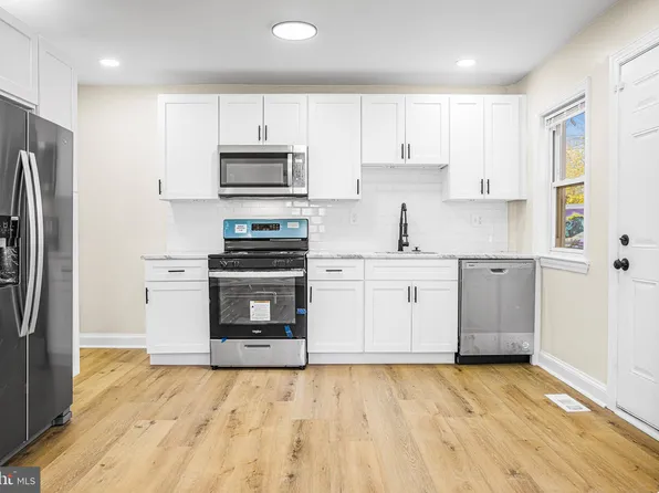 2121 N Locust St, Wilmington, DE 19802