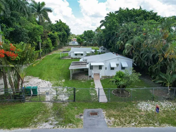 477 NE 154th St, Miami, FL 33162