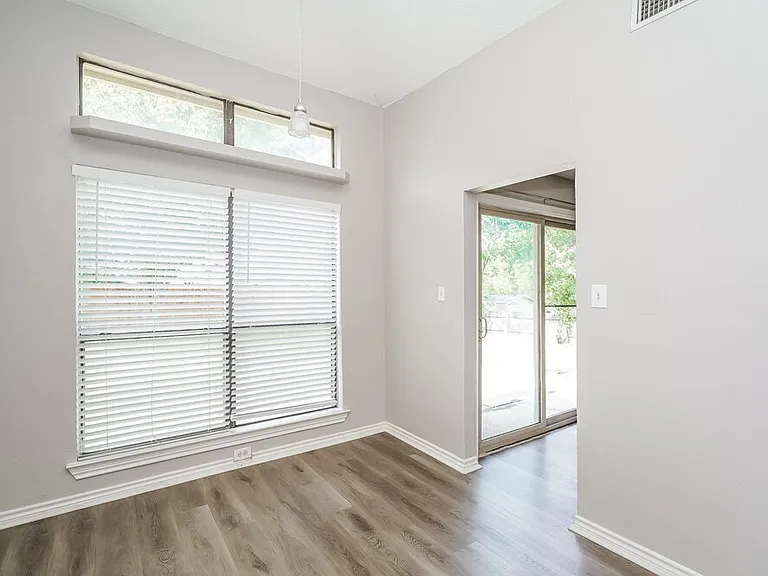 6721 Rhea Ridge Dr — Photo 7