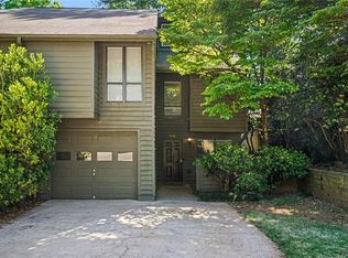 1016 Creatwood Cir SE, Smyrna, GA 30080