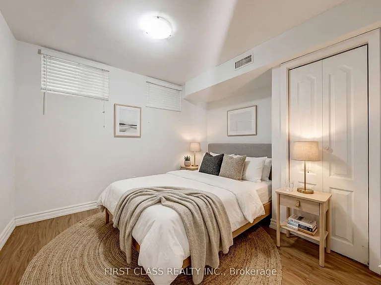 214 Linden Ave #BASEMENT — Photo 13
