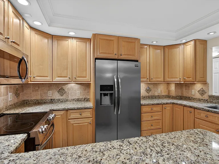 405 N Ocean Blvd #208 — Photo 15