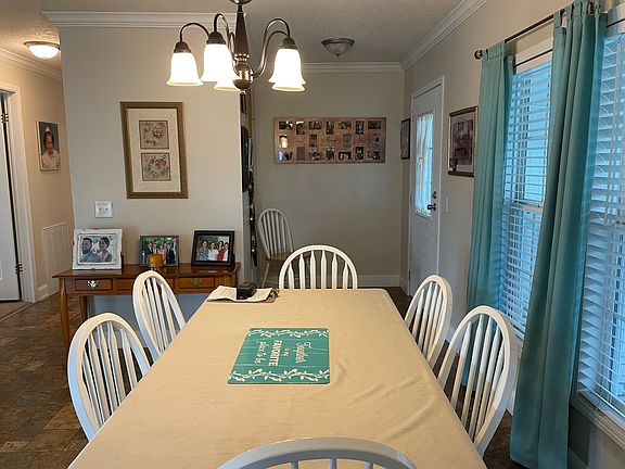 3rd image of 151 Fox Fire Cir