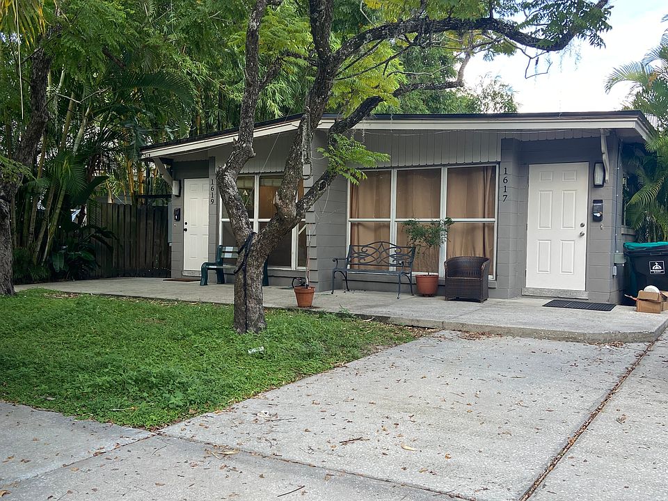 1st image of 1619 Dauphin Ln