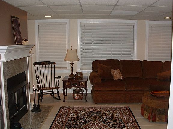 4th image of 122 Monterey Dr