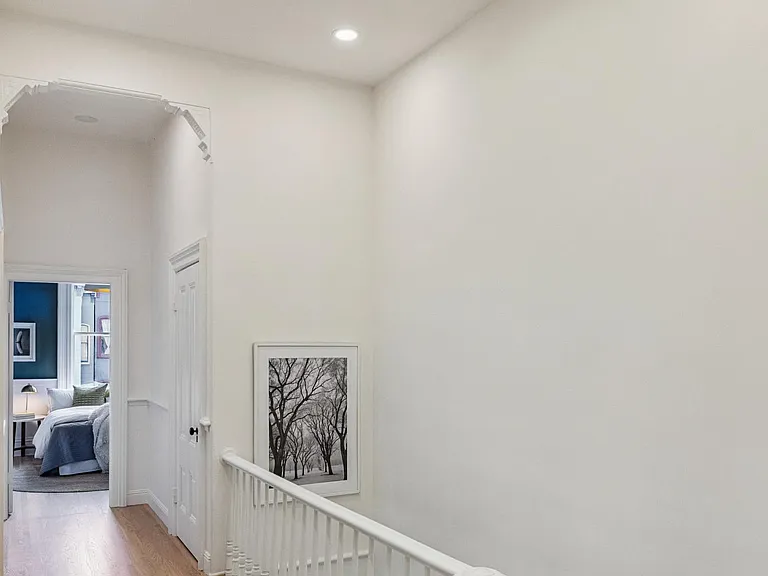 2718 Pine St — Photo 3