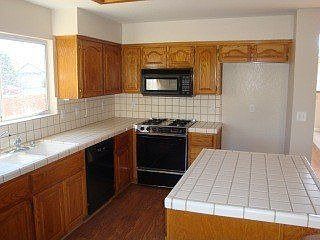 5th image of 490 Verona Pl