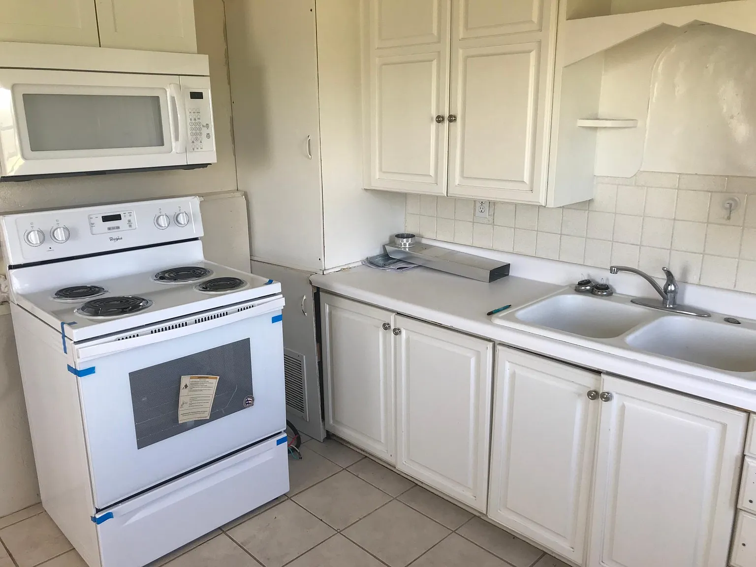 2 bed, 950 sqft, $1,200 — Photo 2