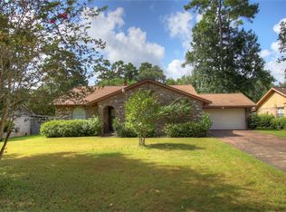 1902 Surry Oaks Dr, New Caney, TX 77357