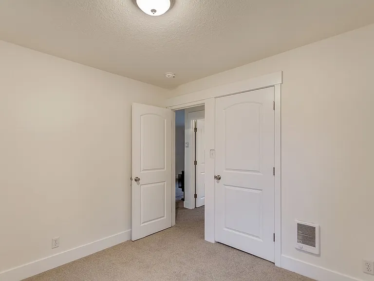 26307 S Highway 213 — Photo 16
