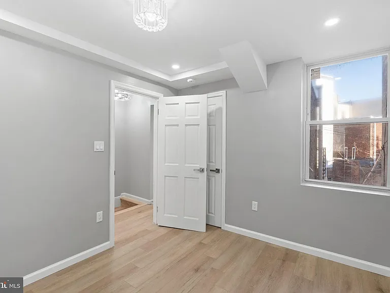 1203 Moore St — Photo 38