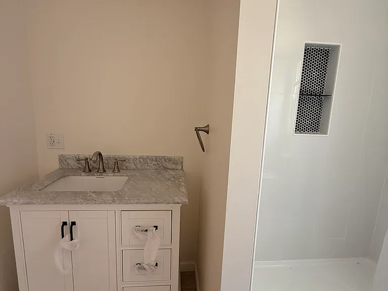 622 Hope St #1 — Photo 6