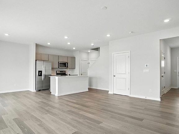 2nd image of 1476 Cardinez Way