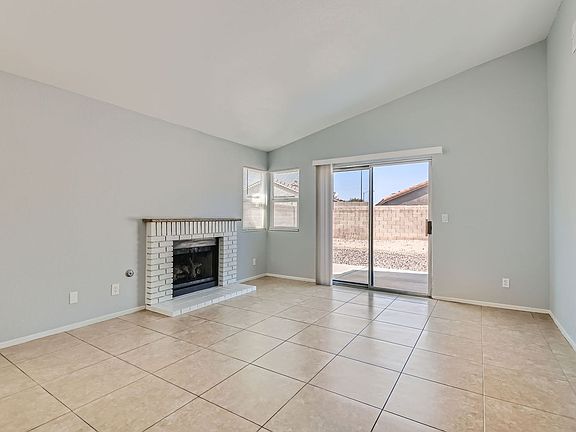 4th image of 7698 Barbican Ct
