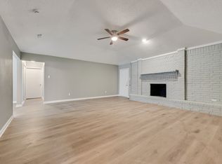 104 Redhaw Ct, Burleson, TX 76028