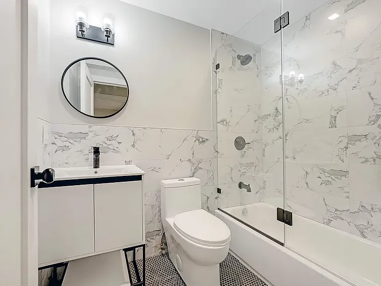 586 Quincy St #1A — Photo 24