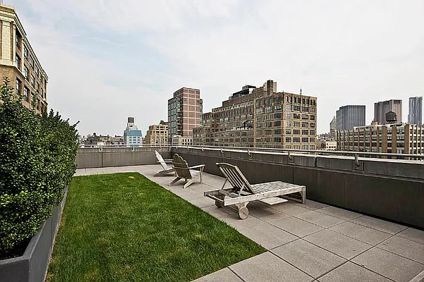 Sold by Town Residential | media 17