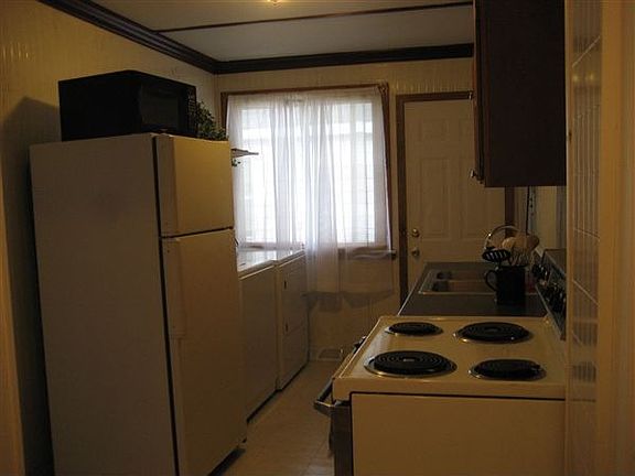 Furnished Kitchen