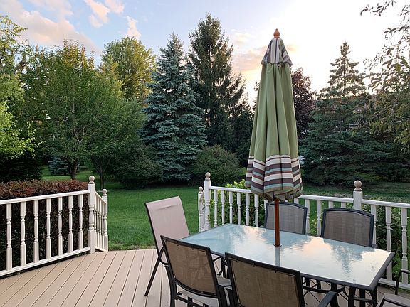 4th image of 325 Windingbrook Dr