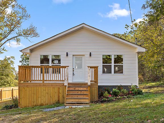 5th image of 52 E Lakeview Dr