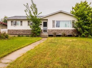 8512 142a Ave NW, Edmonton, AB T5E 2G7