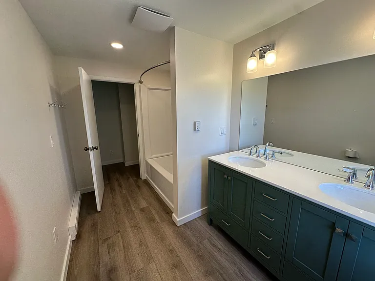 812 Church St — Photo 16