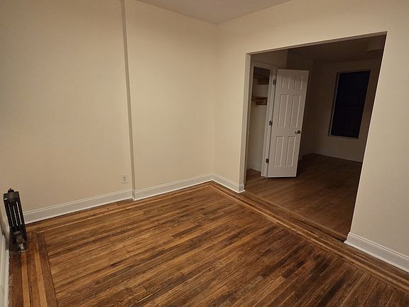 3rd image of 233 E 89th St #E2