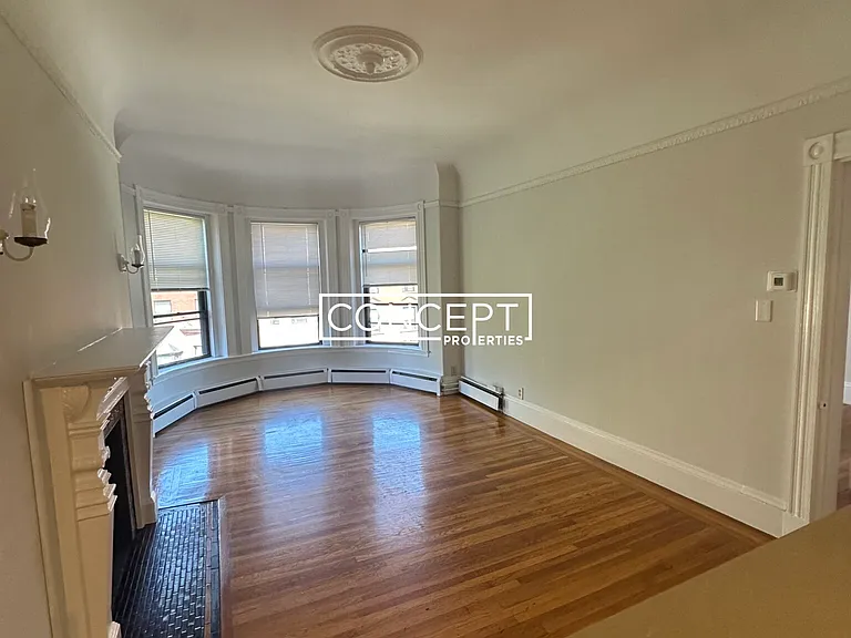 499 Beacon St #7 — Photo 8